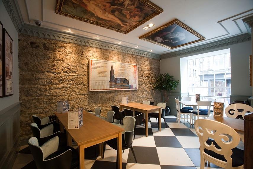The Guildhall And Linen Exchange Wetherspoon Дънфърмлин Екстериор снимка