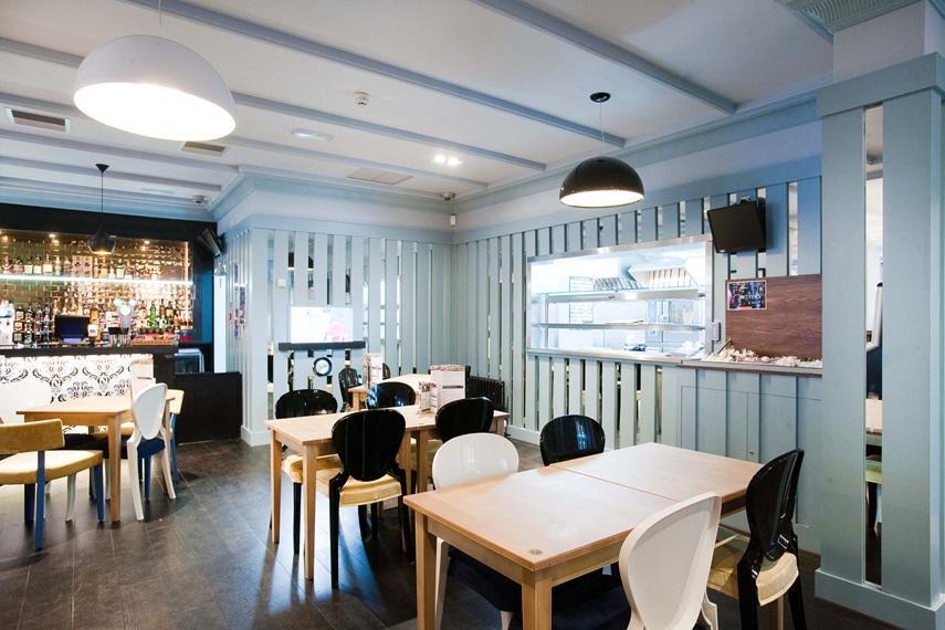 The Guildhall And Linen Exchange Wetherspoon Дънфърмлин Екстериор снимка